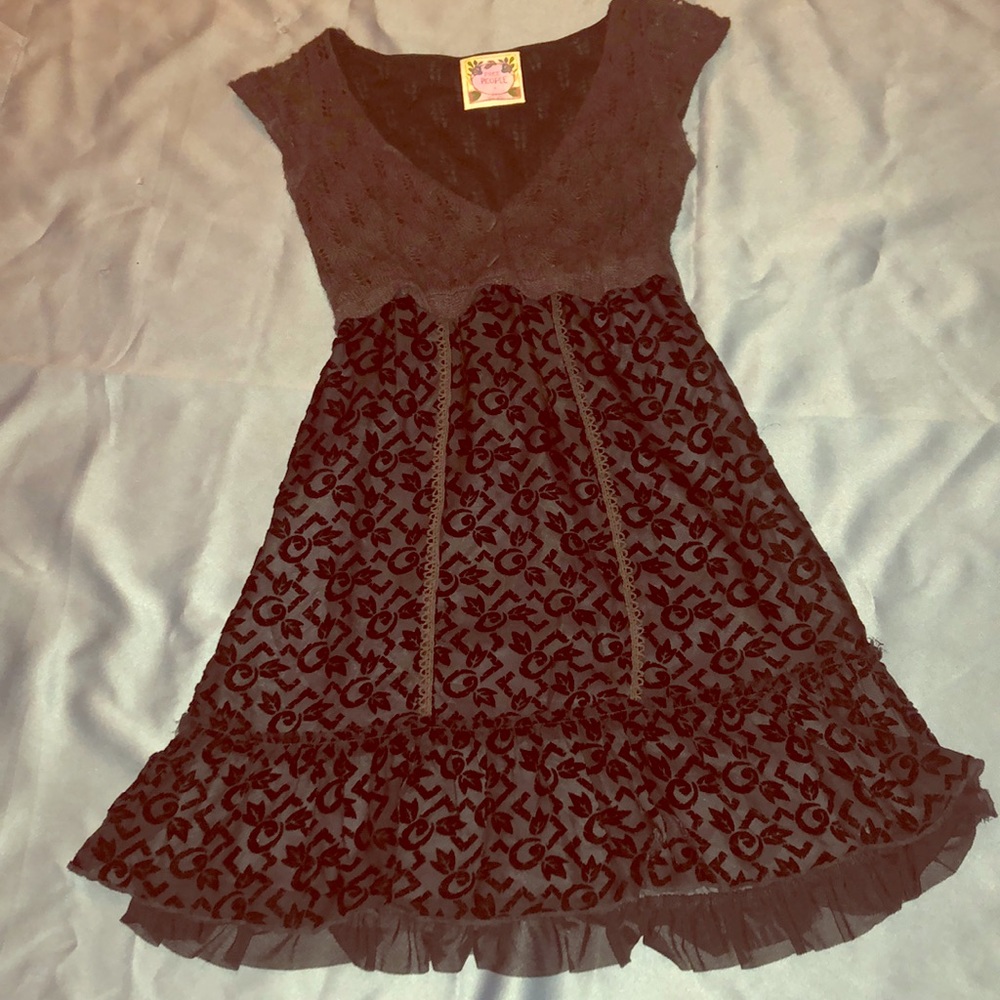 Free people, little velvet dress 👗